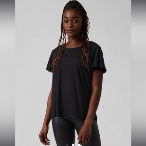 NWT Athleta Skyway Flutter Sleeve Tee